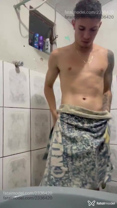 Acompanhante homem com cabelo castanho de olhos mel em Belo Horizonte - Tiago Guedes