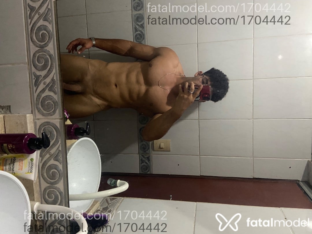 Acompanhante homem morena (o) de olhos pretos em Florianópolis - Walker