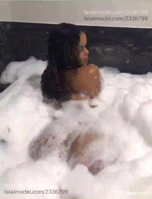 Acompanhante mulher loira (o) de olhos castanhos em Aracaju - Ary Sntts