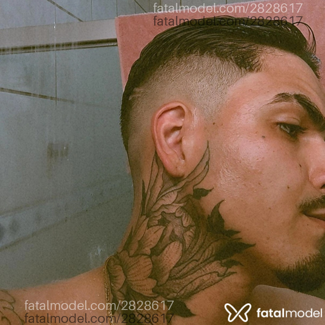 Acompanhante homem morena (o) de olhos castanhos em São Paulo - árabembk