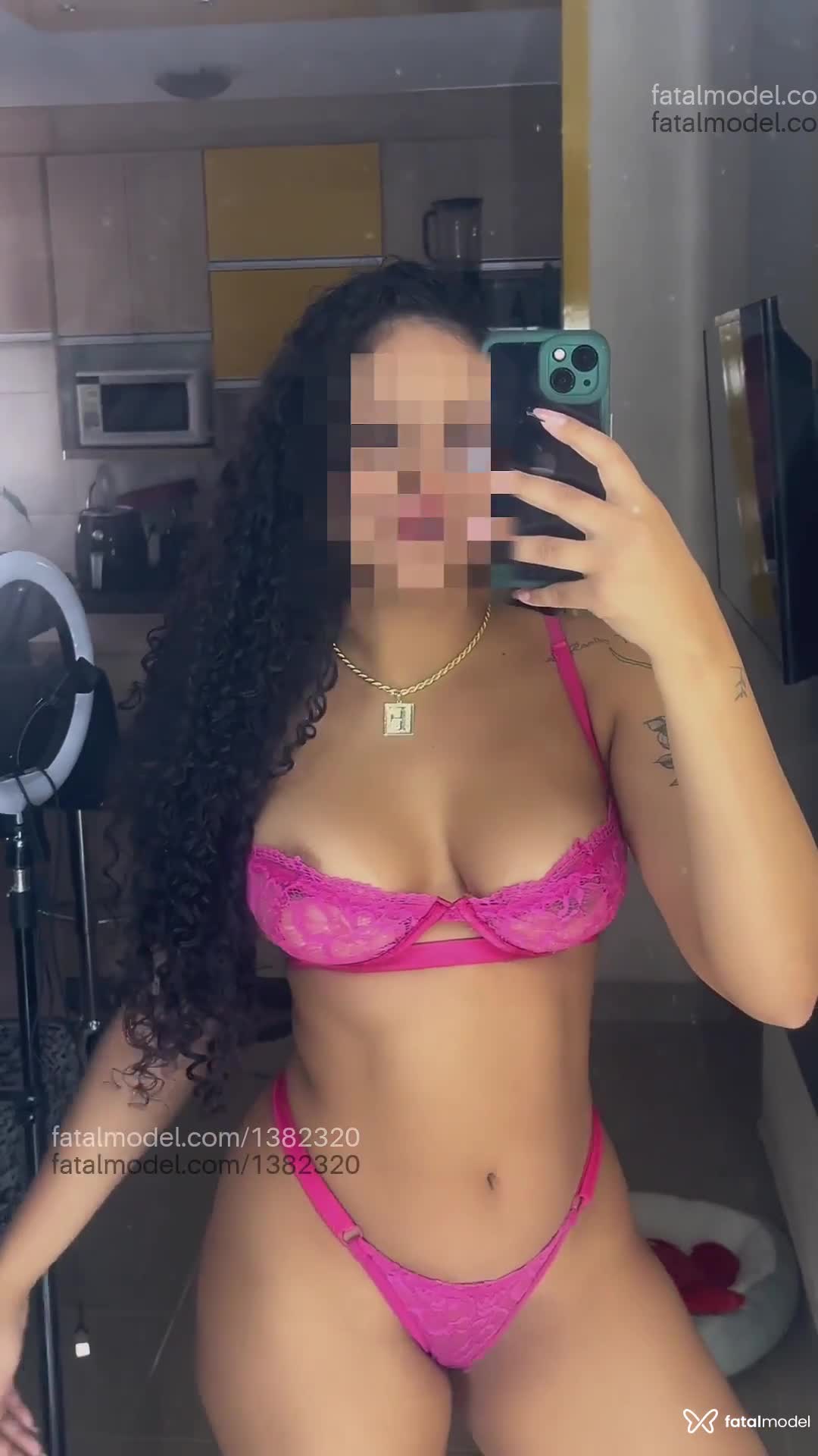 Acompanhante mulher morena (o) de olhos castanhos em Goiânia - Isabella Arantes