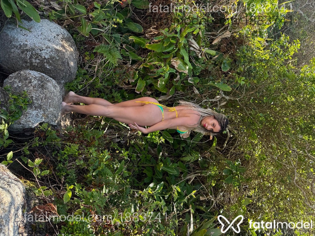 Acompanhante mulher trans loira (o) de olhos castanhos em Foz do Iguaçu - Riane Mello