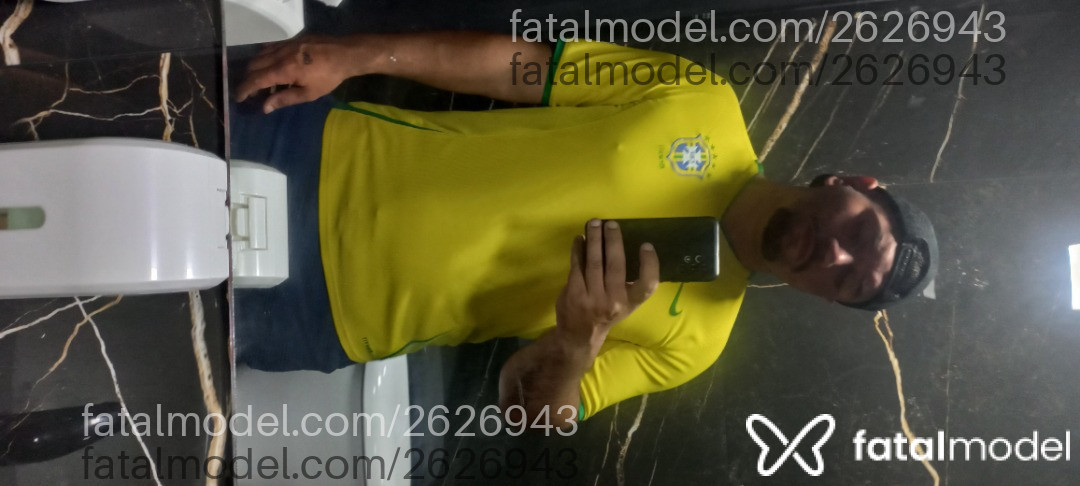 Acompanhante homem com cabelo castanho de olhos castanhos em Porto Alegre - Makalister