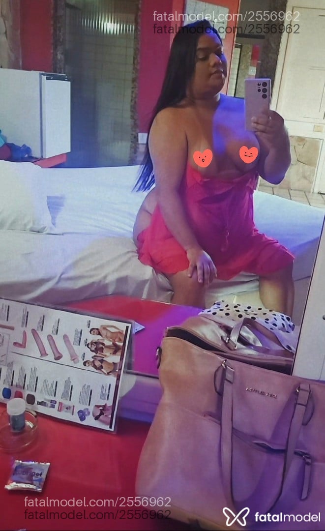 Acompanhante mulher trans morena (o) de olhos castanhos - Rayssinha Acompanhante mulher trans morena (o) de olhos castanhos - Rayssinha