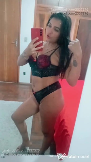 Acompanhante mulher com cabelo castanho de olhos castanhos - Viviane Acompanhante mulher com cabelo castanho de olhos castanhos - Viviane