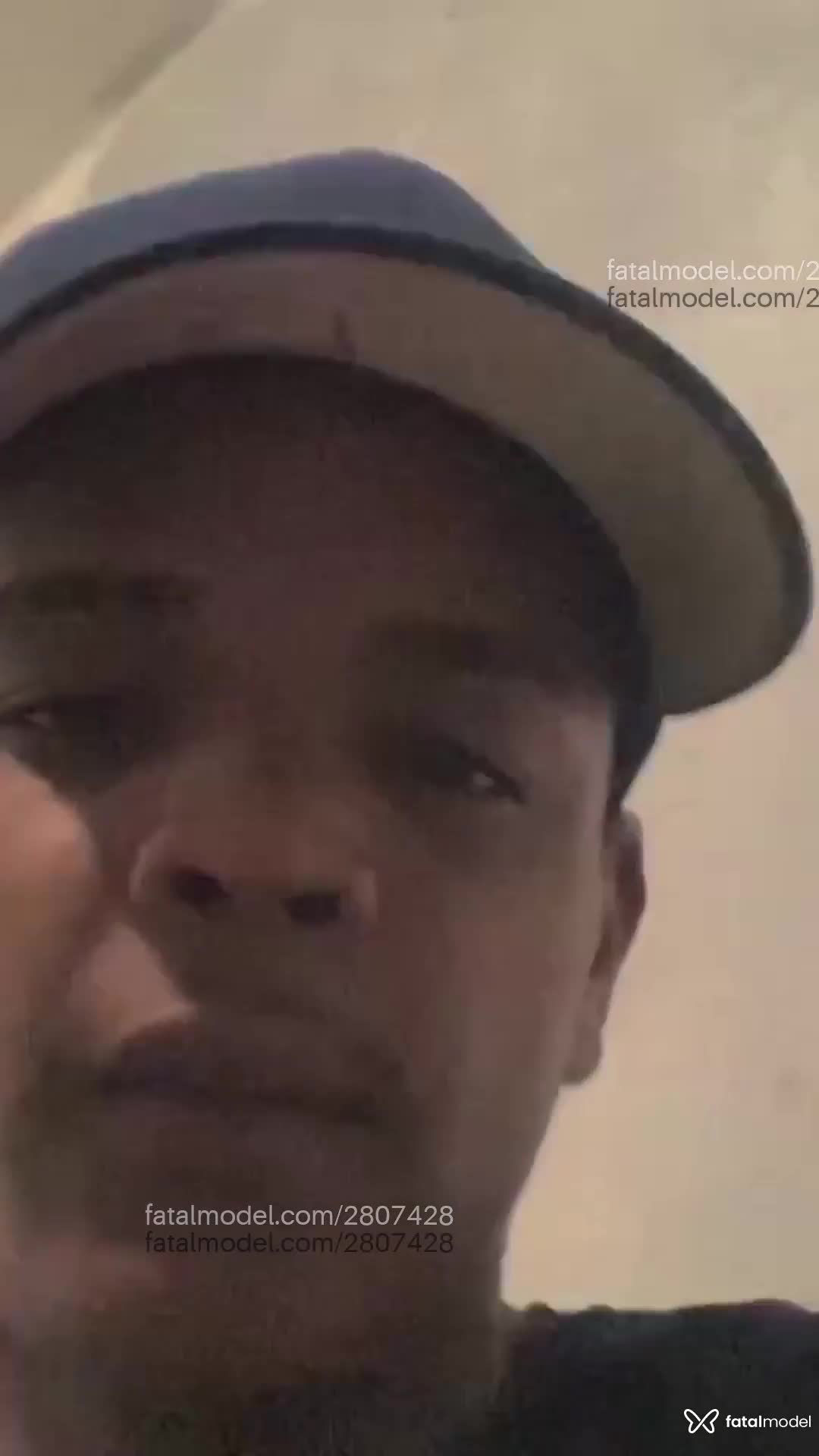 Acompanhante homem morena (o) de olhos pretos em Balneário Camboriú - Victor