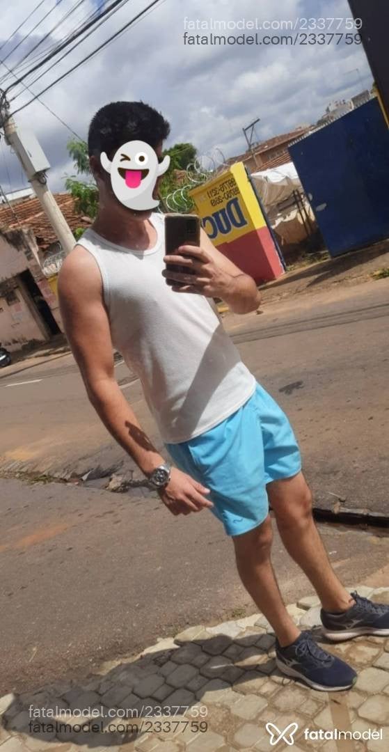 Acompanhante homem morena (o) de olhos verdes - Ulisses
