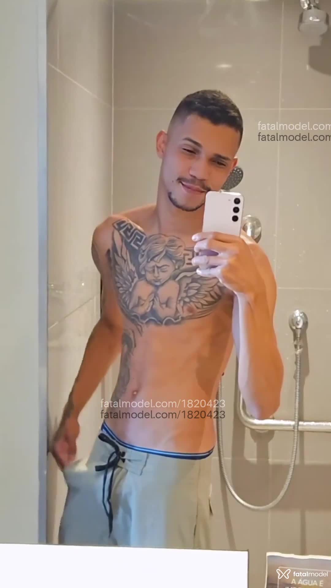 Acompanhante homem morena (o) de olhos castanhos em São Paulo - Aziel Ramalho