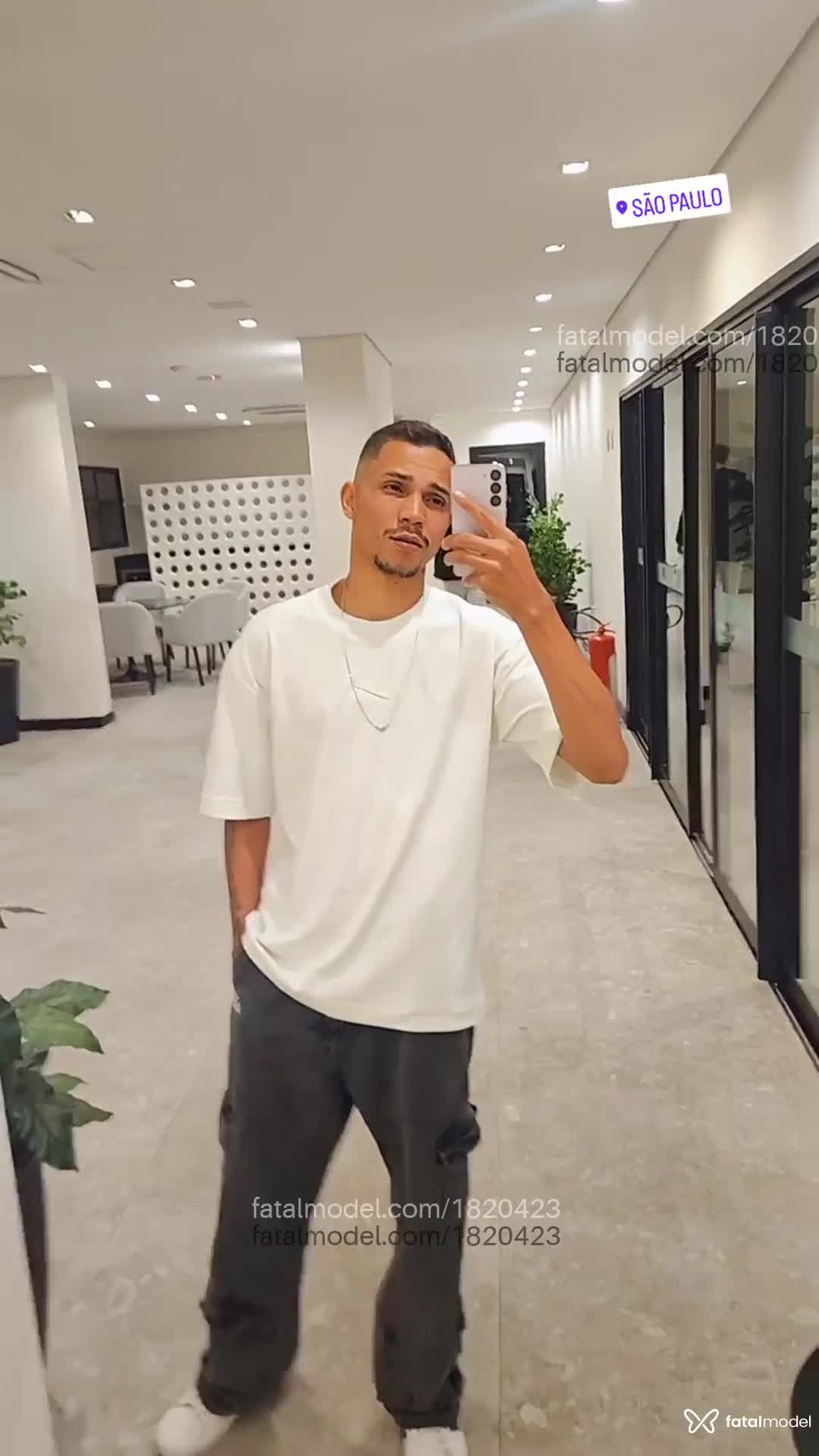 Acompanhante homem morena (o) de olhos castanhos em São Paulo - Aziel Ramalho