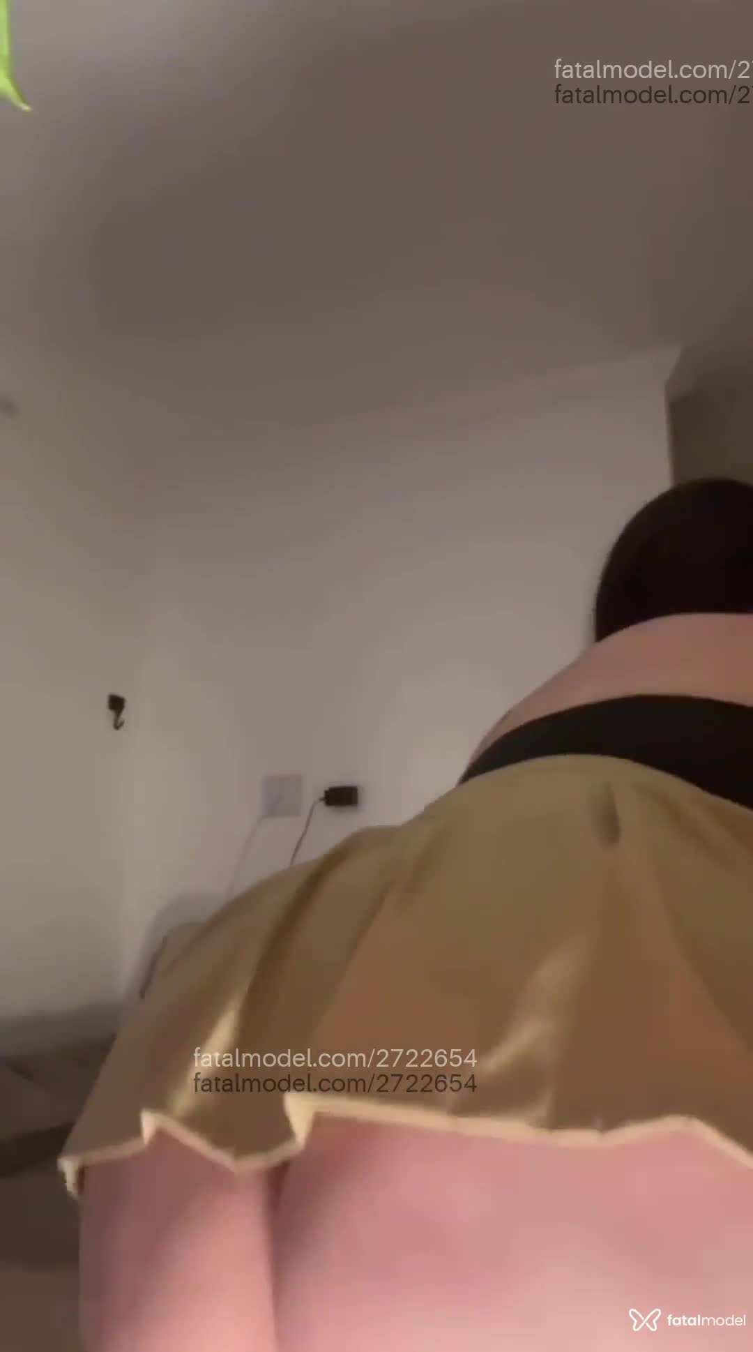 Acompanhante mulher com cabelo castanho de olhos pretos - Isadora