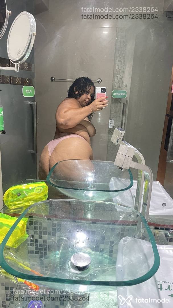 Acompanhante mulher morena (o) de olhos castanhos - Milinha