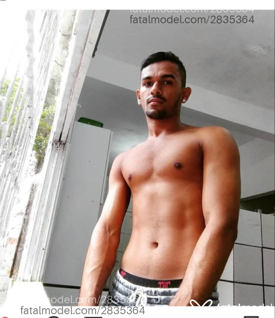 Acompanhante homem morena (o) de olhos castanhos em Barueri Acompanhante homem morena (o) de olhos castanhos em Barueri - Daniel
