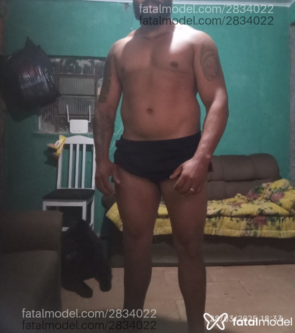 Acompanhante homem morena (o) de olhos castanhos em Porto Alegre - Carlos