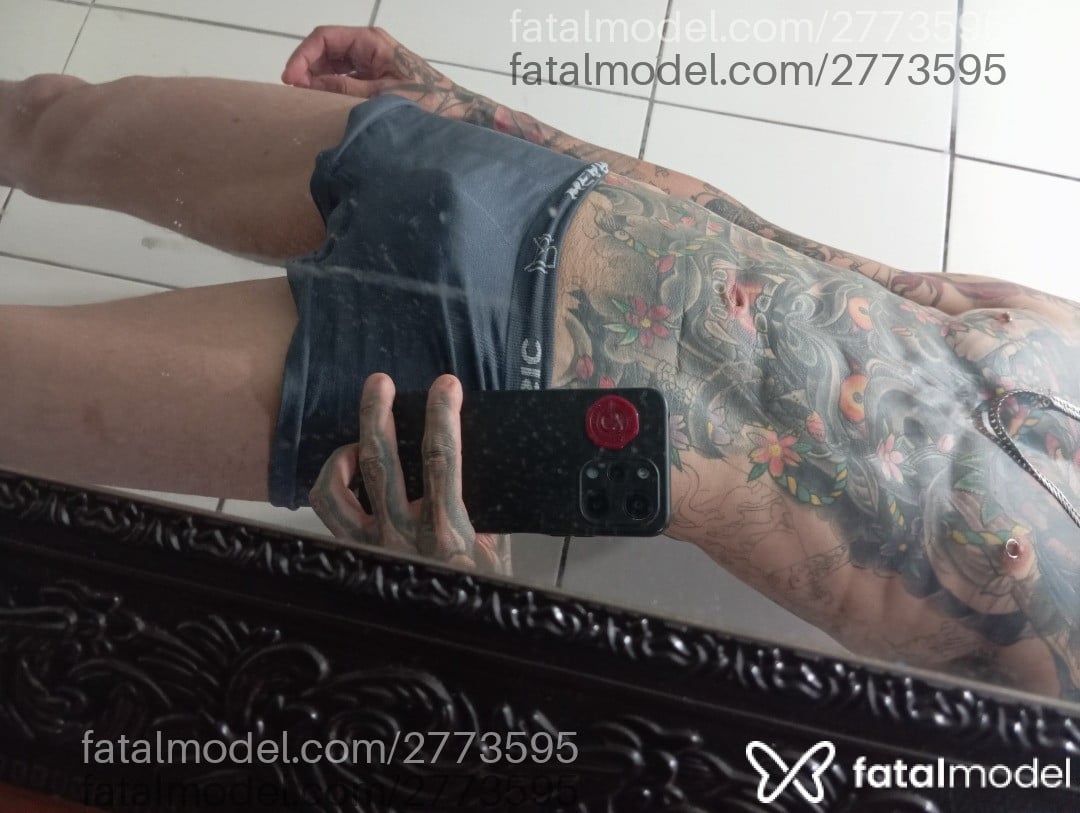Acompanhante homem morena (o) de olhos mel em Brasília Acompanhante homem morena (o) de olhos mel em Brasília - Anthony