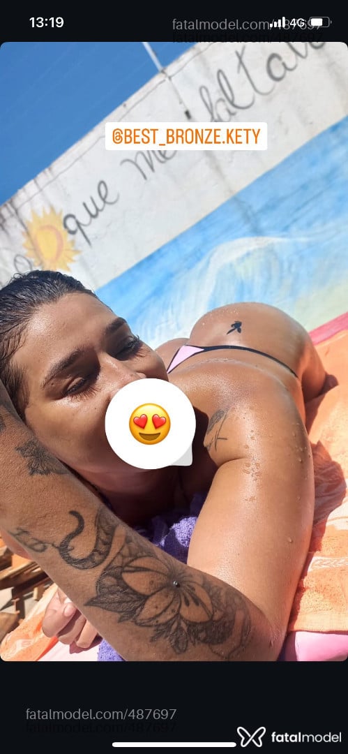Acompanhante mulher loira (o) de olhos pretos em Mambaí Acompanhante mulher loira (o) de olhos pretos em Mambaí - Nicolly Ferraz