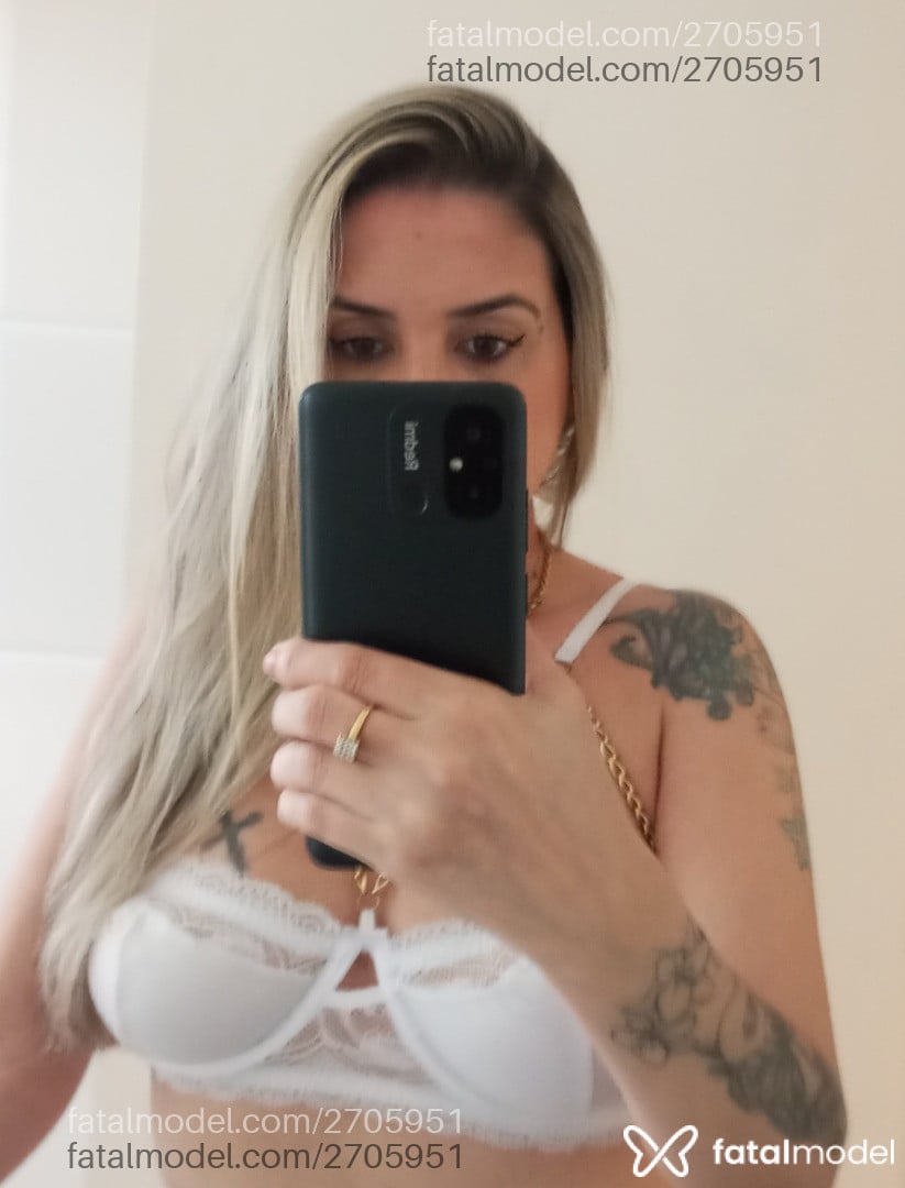 Acompanhante mulher loira (o) de olhos castanhos em Pinhalzinho Acompanhante mulher loira (o) de olhos castanhos em Pinhalzinho - Bruna
