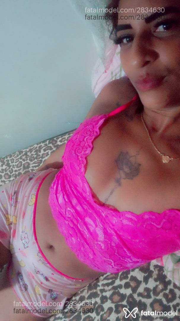 Acompanhante mulher com cabelo castanho de olhos pretos em Pontes e Lacerda - Acriana