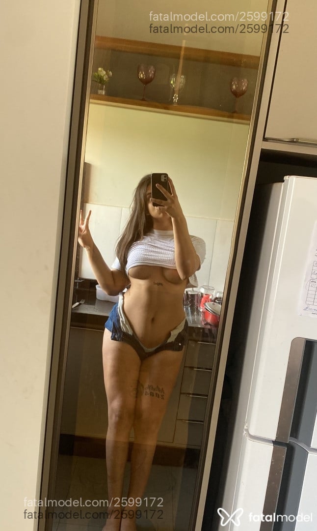 Acompanhante mulher trans morena (o) de olhos castanhos em Dourados - Victoryaoliver