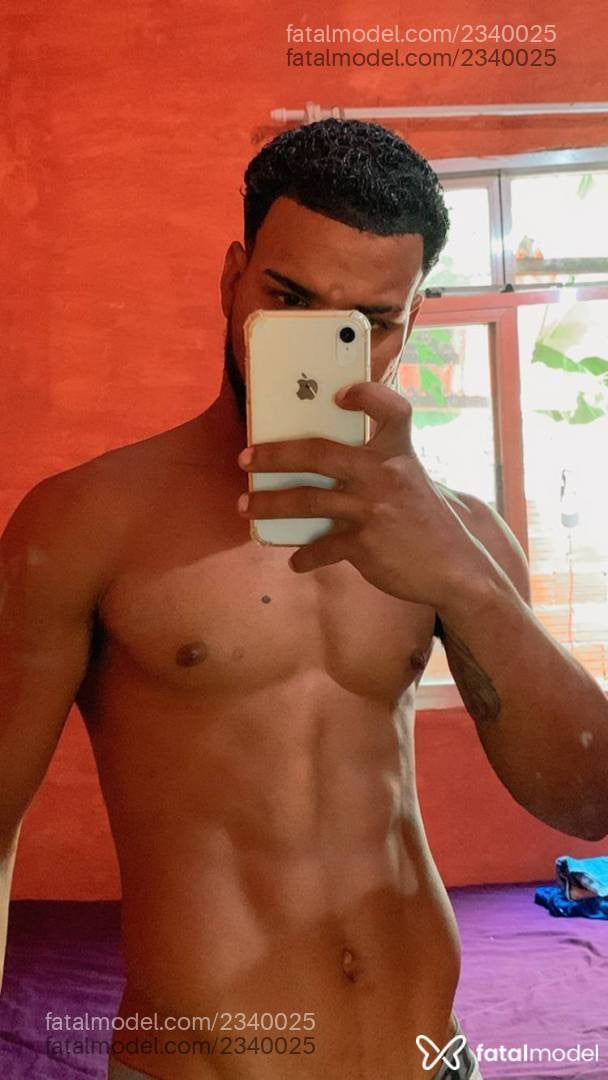 Acompanhante homem morena (o) de olhos pretos em Rio das Ostras - Pimentel