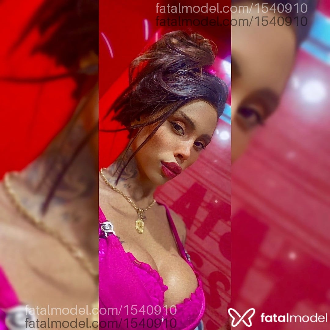 Acompanhante mulher trans morena (o) de olhos castanhos em Lins Acompanhante mulher trans morena (o) de olhos castanhos em Lins - Gracyanne