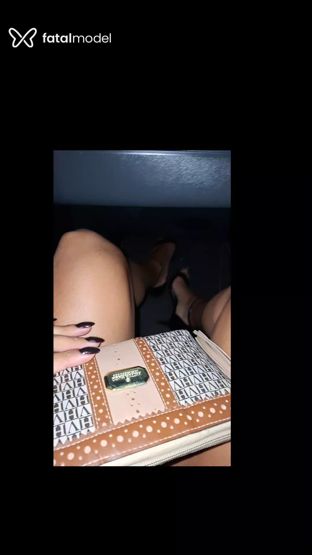 Acompanhante mulher trans morena (o) de olhos mel - Camilla