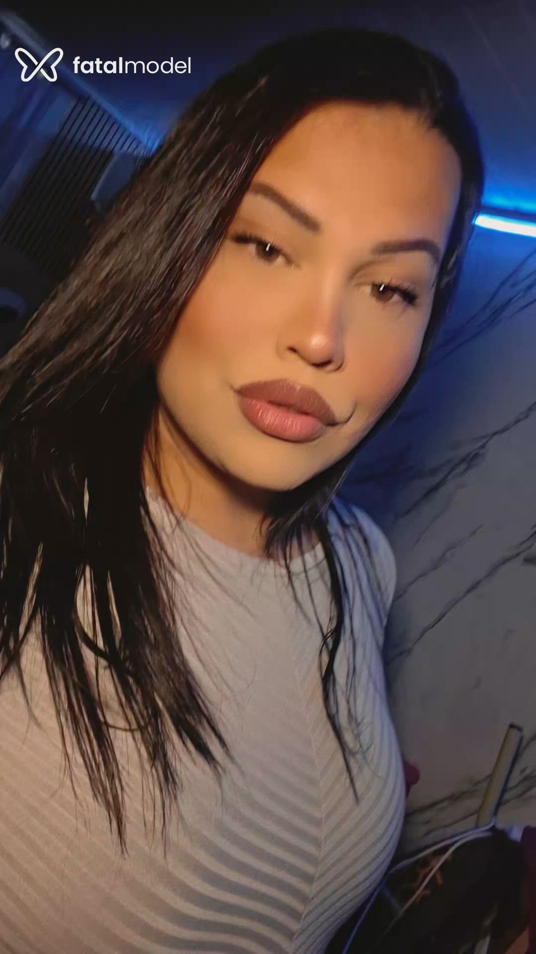 Acompanhante mulher trans morena (o) de olhos mel - Camilla Acompanhante mulher trans morena (o) de olhos mel - Camilla