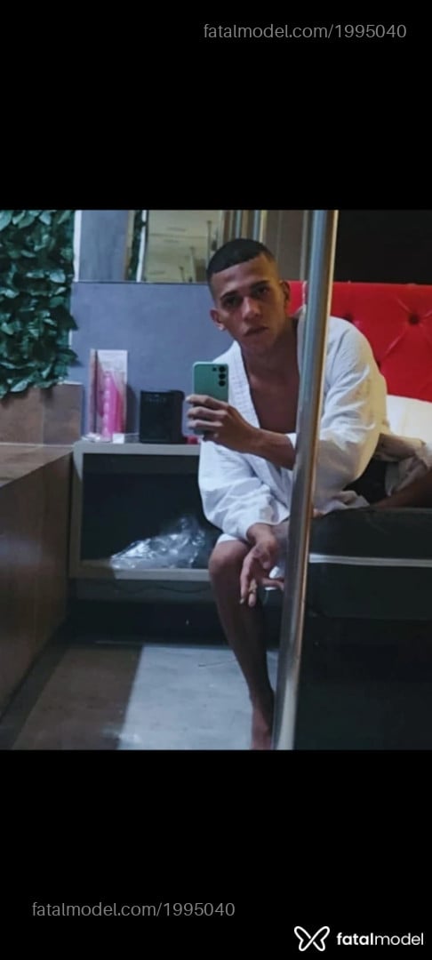 Acompanhante homem morena (o) de olhos mel em Belo Horizonte - Isaac
