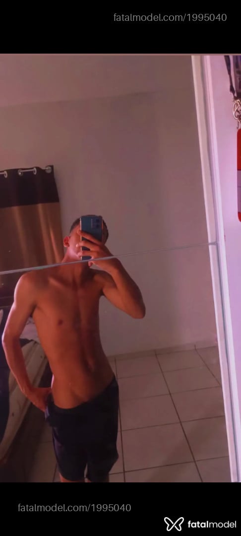 Acompanhante homem morena (o) de olhos mel em Belo Horizonte - Isaac