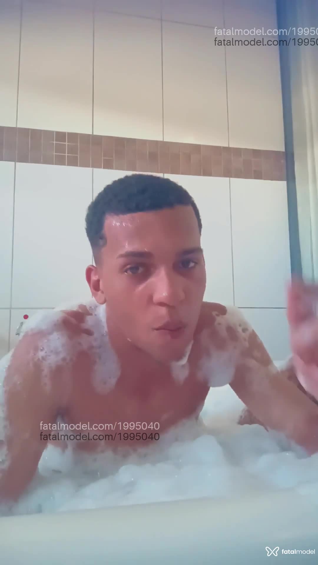 Acompanhante homem morena (o) de olhos mel em Belo Horizonte - Isaac