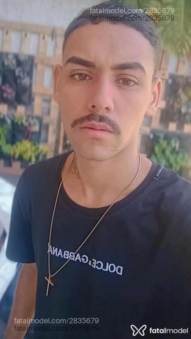 Acompanhante homem com cabelo castanho de olhos castanhos em São Paulo Acompanhante homem com cabelo castanho de olhos castanhos em São Paulo - Gustavo Lima