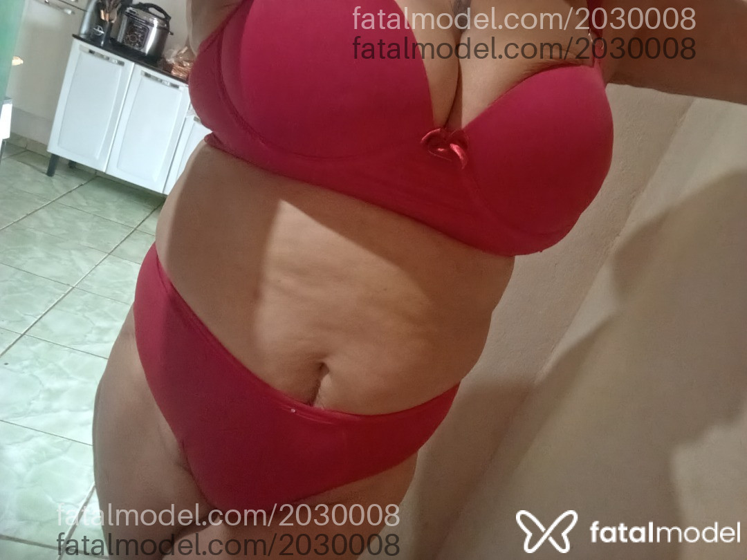 Acompanhante mulher com cabelo castanho de olhos castanhos em Espera Feliz - Afrodite