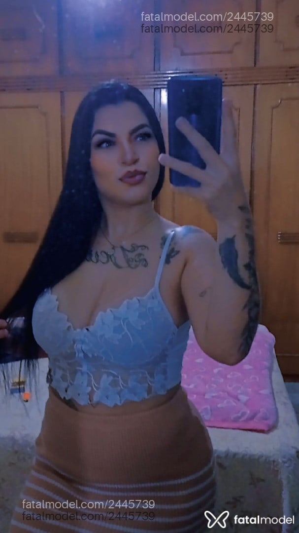 Acompanhante mulher com cabelo castanho de olhos castanhos em Pirassununga - Leticia Ferrari