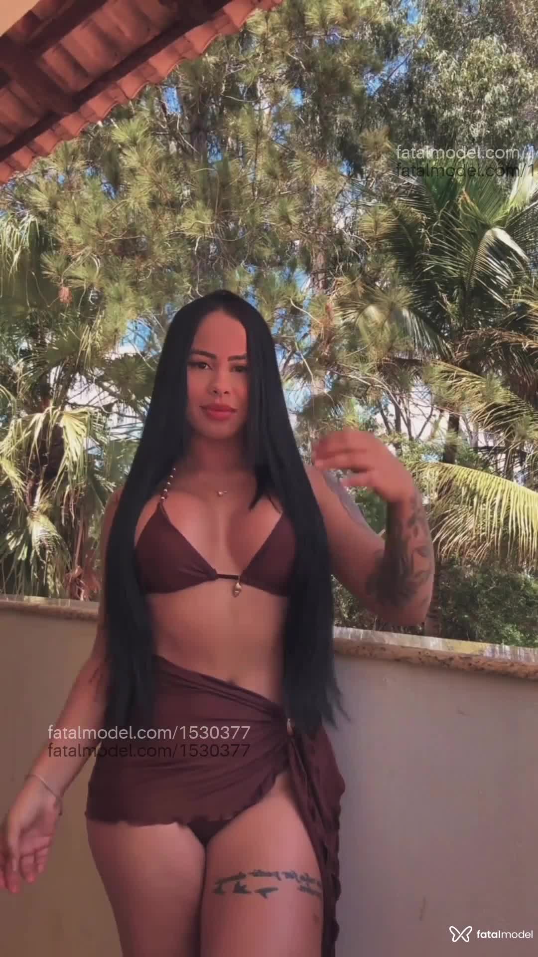 Acompanhante mulher morena (o) de olhos castanhos - Thayna