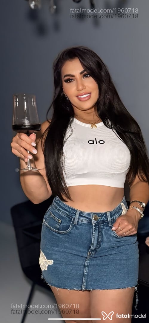 Acompanhante mulher com cabelo castanho de olhos castanhos em Garanhuns - Sabrina Machado
