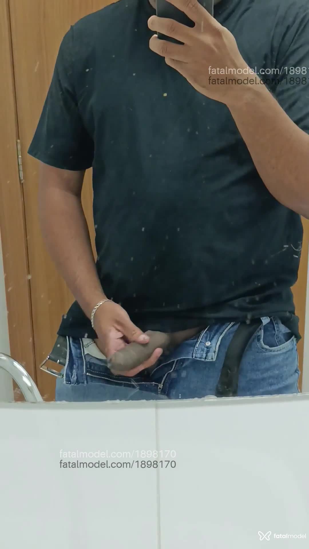 Acompanhante homem com cabelo castanho de olhos castanhos em Macaé - Sávio