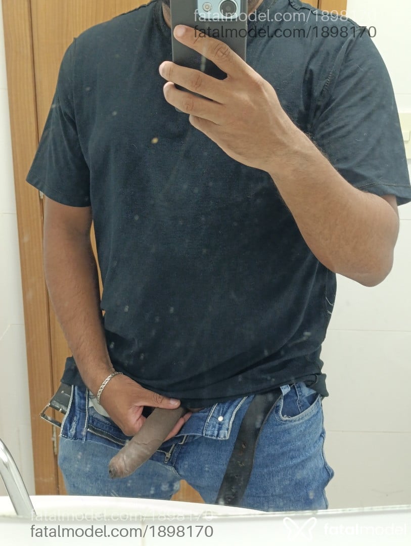 Acompanhante homem com cabelo castanho de olhos castanhos em Macaé - Sávio