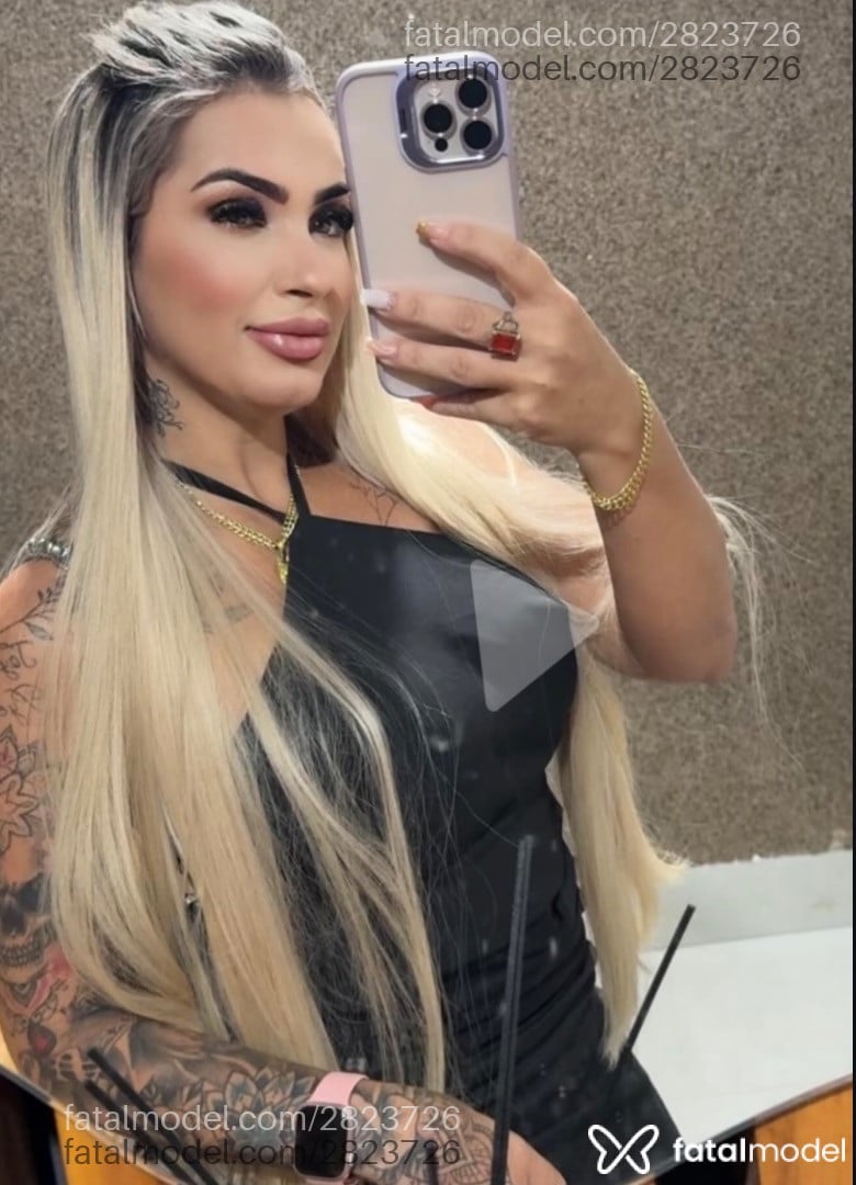 Acompanhante mulher loira (o) de olhos mel em Ji-Paraná - Ana Mello