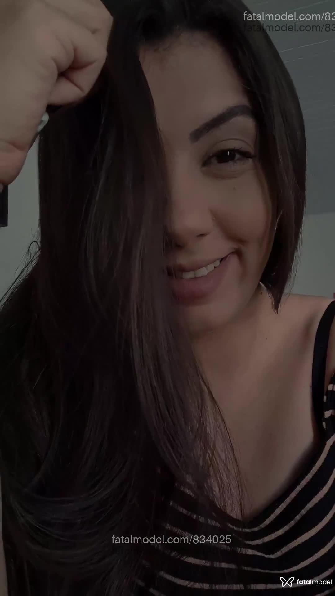 Acompanhante mulher com cabelo castanho de olhos pretos em Sapiranga Acompanhante mulher com cabelo castanho de olhos pretos em Sapiranga - Laiza Santiago