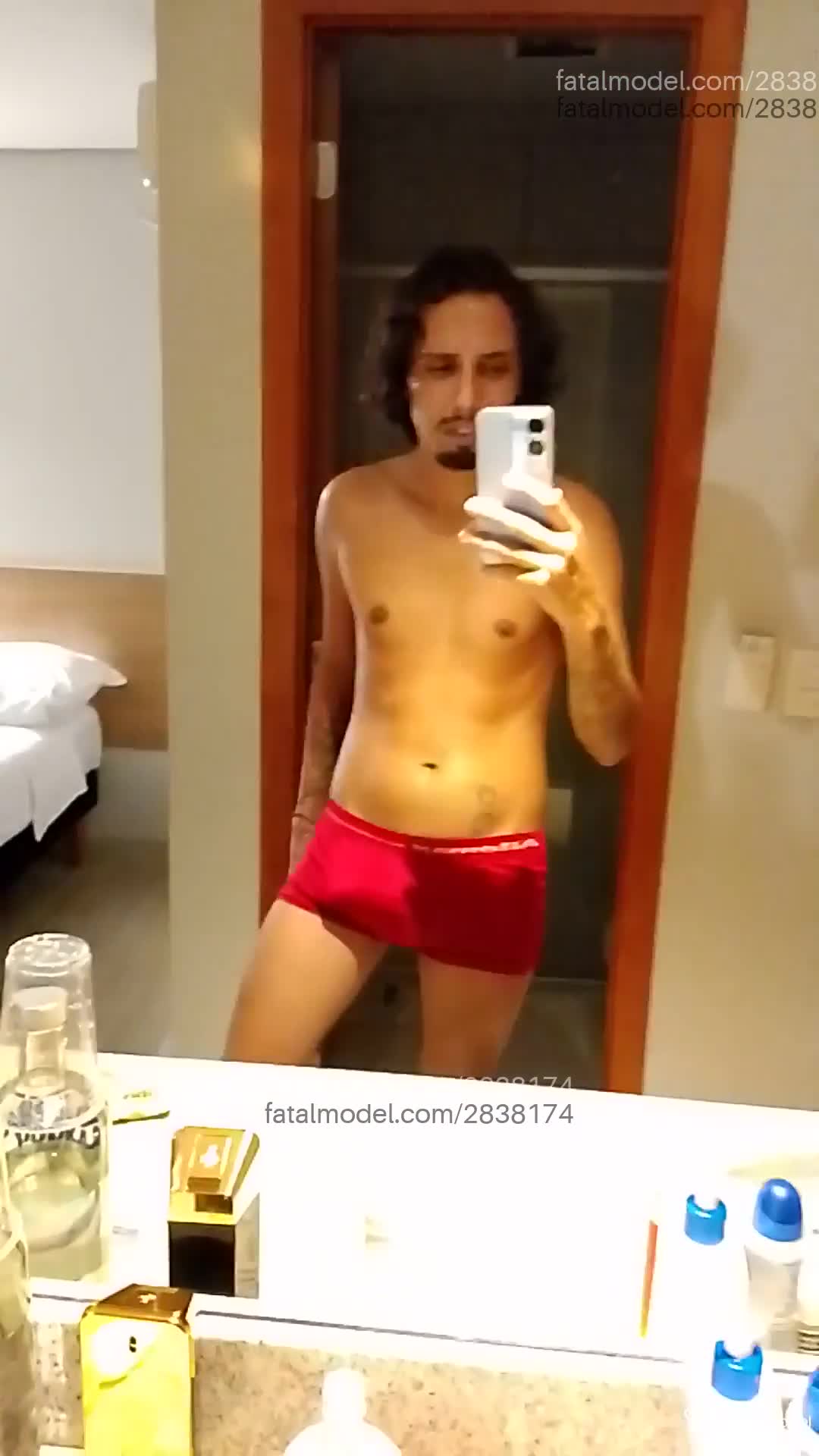 Acompanhante homem morena (o) de olhos pretos em Rio de Janeiro - Felipe