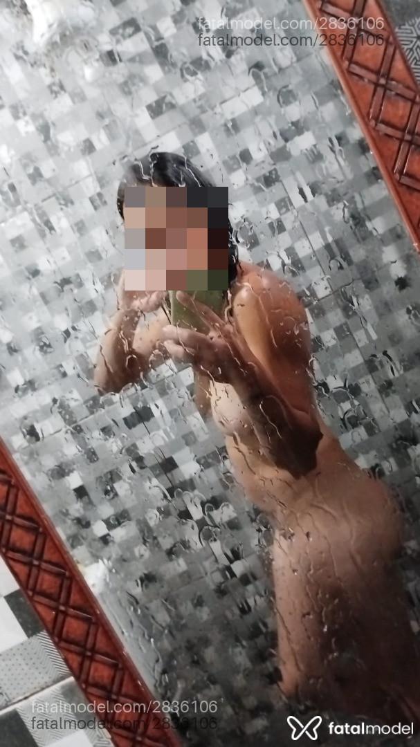 Acompanhante mulher com cabelo castanho de olhos castanhos em Virtual Acompanhante mulher com cabelo castanho de olhos castanhos em Virtual - Carolina