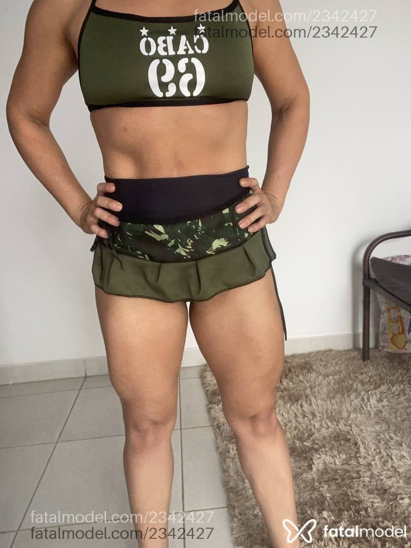 Acompanhante mulher loira (o) de olhos castanhos em Senador Canedo - Mazee