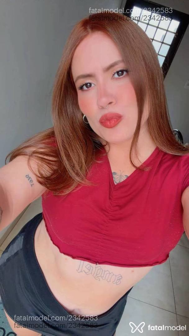 Acompanhante mulher morena (o) de olhos castanhos - Antonella