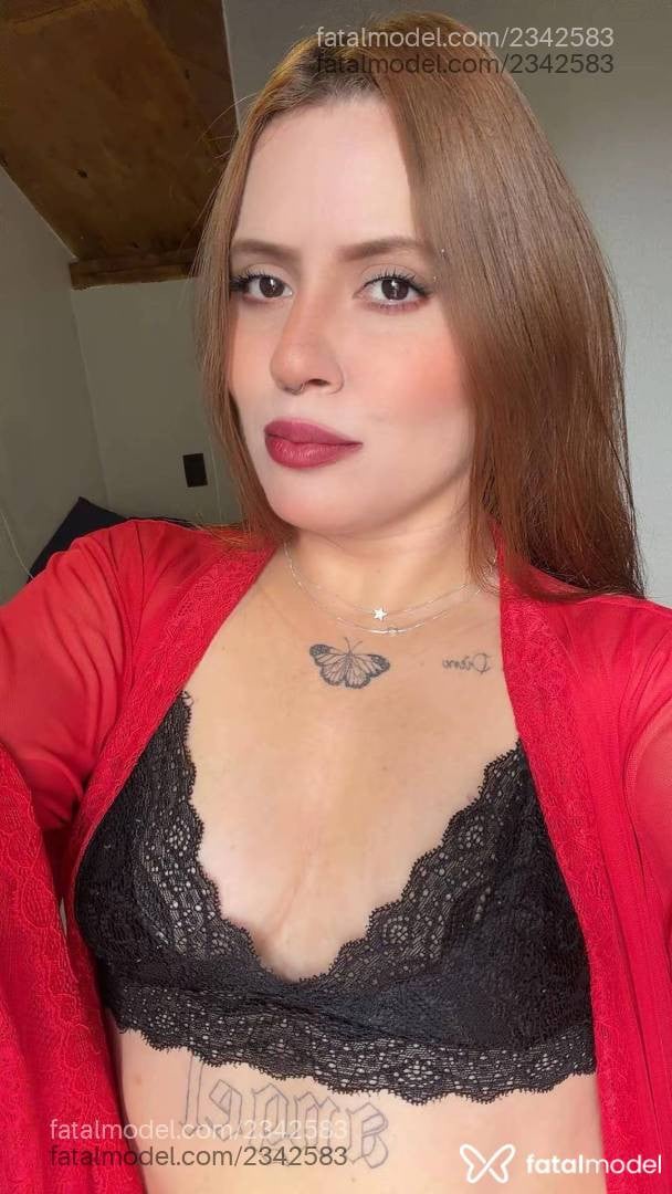 Acompanhante mulher ruiva (o) de olhos castanhos - Antonella