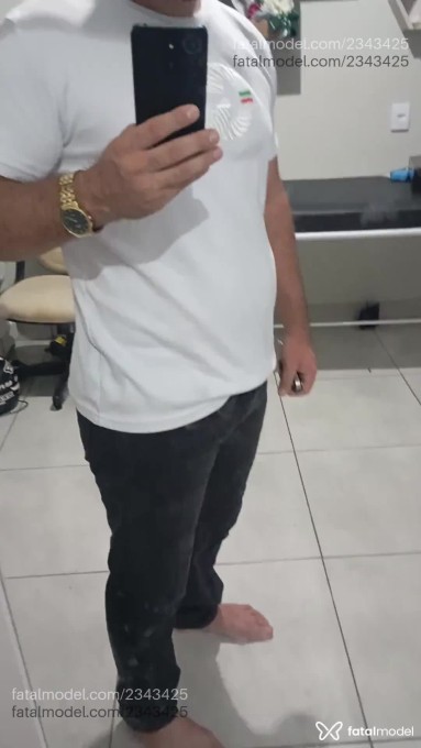 Acompanhante homem com cabelo castanho de olhos castanhos em Sorriso Acompanhante homem com cabelo castanho de olhos castanhos em Sorriso - Fernando