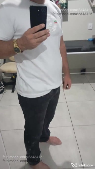 Acompanhante homem com cabelo castanho de olhos castanhos em Sorriso Acompanhante homem com cabelo castanho de olhos castanhos em Sorriso - Fernando