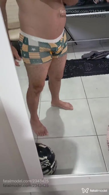 Acompanhante homem com cabelo castanho de olhos castanhos em Sorriso Acompanhante homem com cabelo castanho de olhos castanhos em Sorriso - Fernando