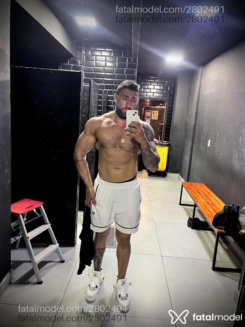 Acompanhante homem morena (o) de olhos pretos em São Paulo - Léo Ribeiro