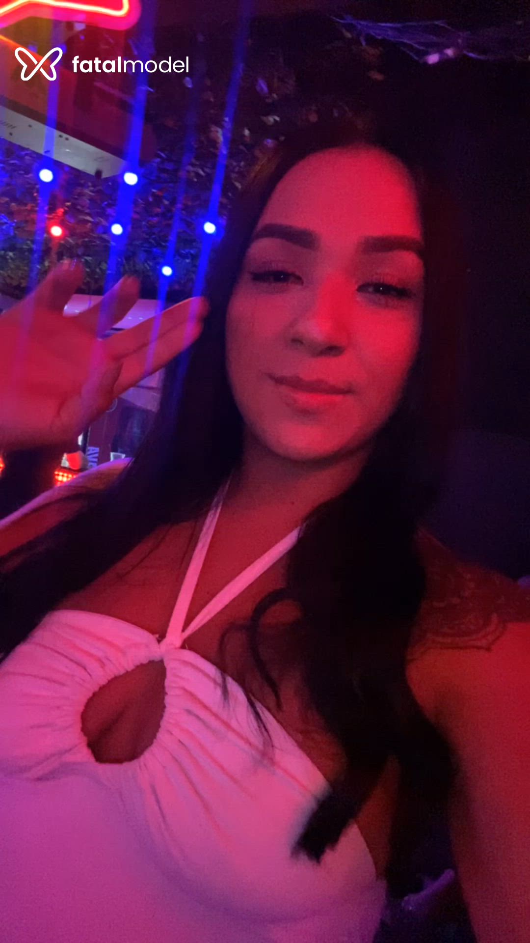 Acompanhante mulher morena (o) de olhos pretos - Jennifer