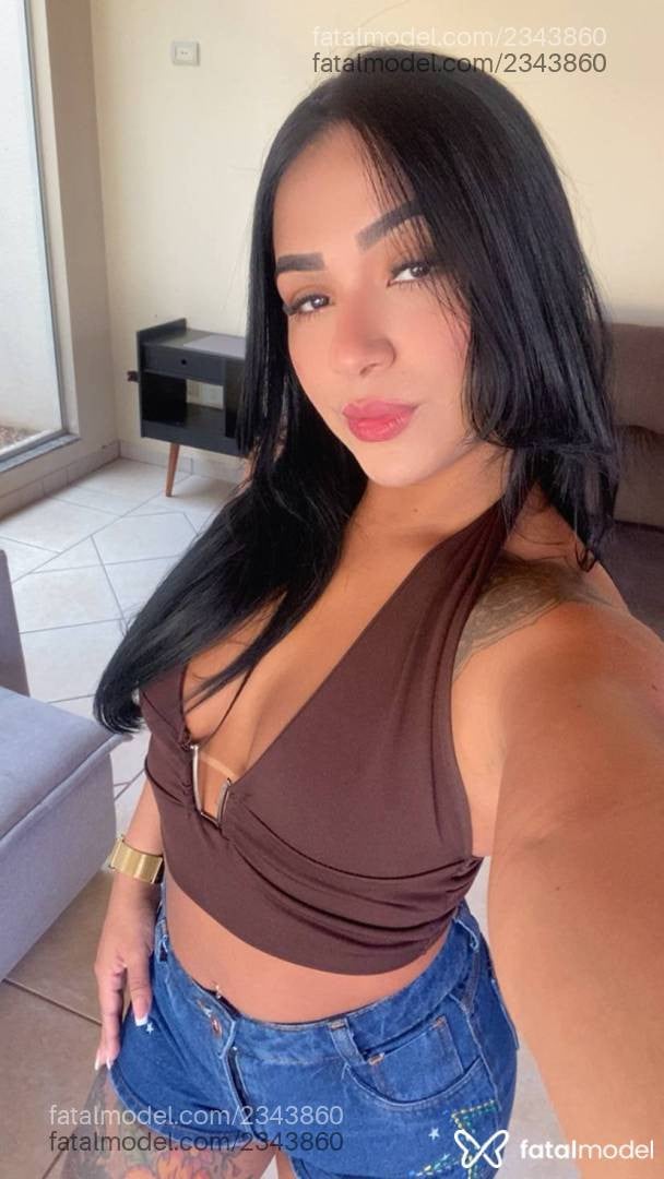 Acompanhante mulher morena (o) de olhos pretos - Jennifer