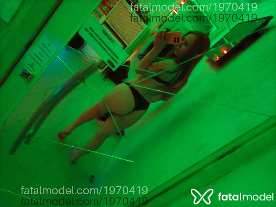Acompanhante mulher loira (o) de olhos mel em Caxias do Sul - Myaah